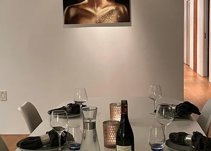 Nydelig Ved Sjoen Med Oppvarmet Basseng Vila *