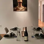 Nydelig Ved Sjoen Med Oppvarmet Basseng Villa *