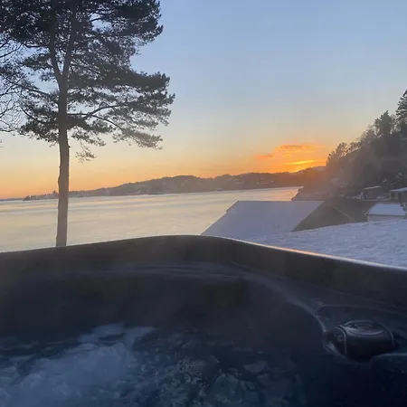 Nydelig Ved Sjoen Med Oppvarmet Basseng * 卑爾根