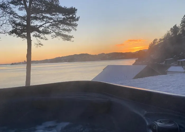 Nydelig Ved Sjoen Med Oppvarmet Basseng * Bergen