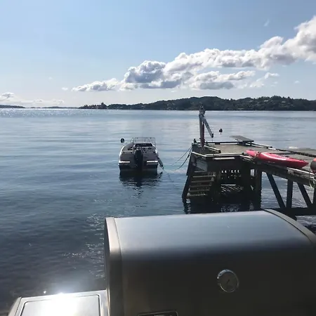 Villa Nydelig Ved Sjoen Med Oppvarmet Basseng *